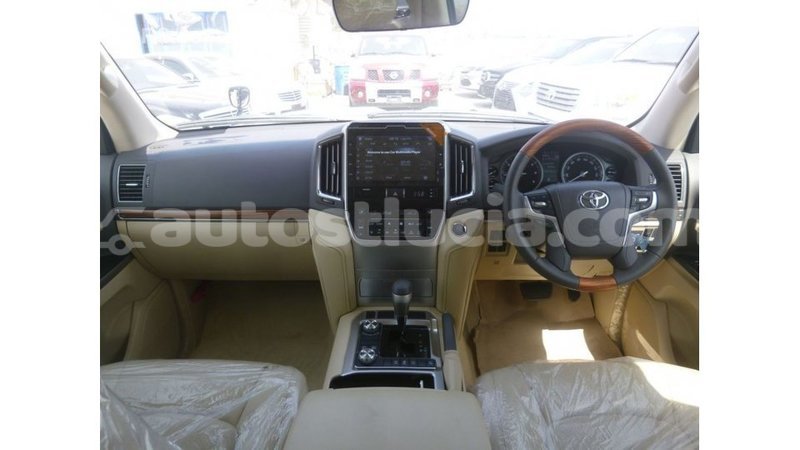 Big with watermark toyota land cruiser anse la raye import dubai 2353