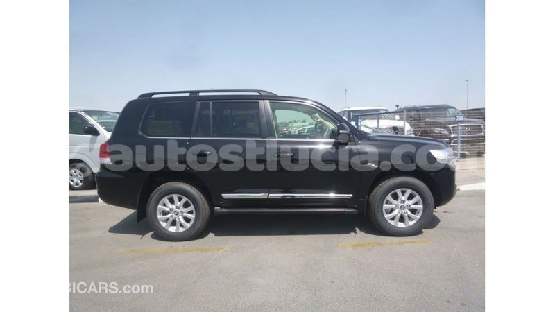 Big with watermark toyota land cruiser anse la raye import dubai 2353