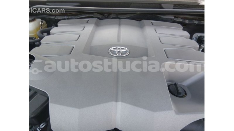 Big with watermark toyota land cruiser anse la raye import dubai 2353