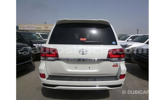 Buy Import Toyota Land Cruiser White Car in Import - Dubai in Anse-la-Raye Buy Import Toyota Land Cruiser White Car in Import - Dubai in Anse-la-Raye