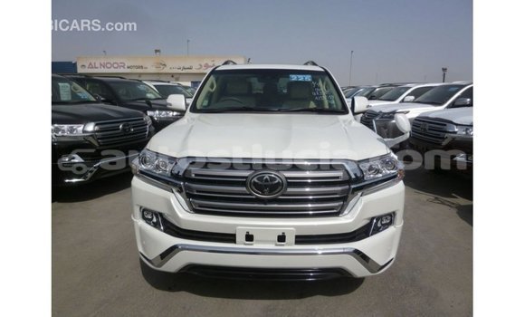 Buy Import Toyota Land Cruiser White Car in Import - Dubai in Anse-la-Raye Buy Import Toyota Land Cruiser White Car in Import - Dubai in Anse-la-Raye