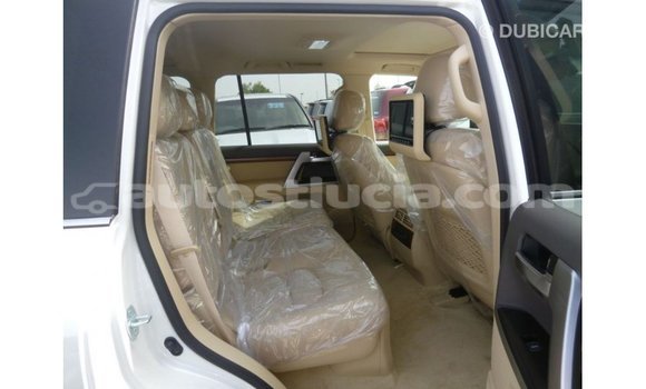 Buy Import Toyota Land Cruiser White Car in Import - Dubai in Anse-la-Raye Buy Import Toyota Land Cruiser White Car in Import - Dubai in Anse-la-Raye