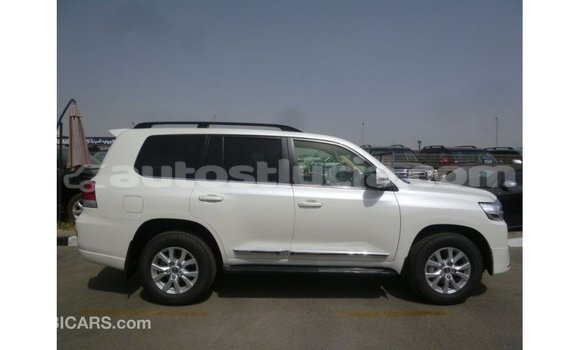 Buy Import Toyota Land Cruiser White Car in Import - Dubai in Anse-la-Raye Buy Import Toyota Land Cruiser White Car in Import - Dubai in Anse-la-Raye