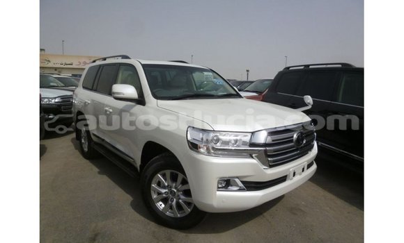 Buy Import Toyota Land Cruiser White Car in Import - Dubai in Anse-la-Raye Buy Import Toyota Land Cruiser White Car in Import - Dubai in Anse-la-Raye