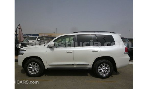 Buy Import Toyota Land Cruiser White Car in Import - Dubai in Anse-la-Raye Buy Import Toyota Land Cruiser White Car in Import - Dubai in Anse-la-Raye