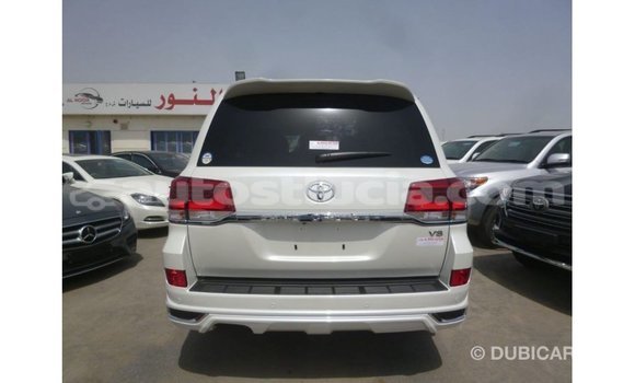 Buy Import Toyota Land Cruiser White Car in Import - Dubai in Anse-la-Raye Buy Import Toyota Land Cruiser White Car in Import - Dubai in Anse-la-Raye
