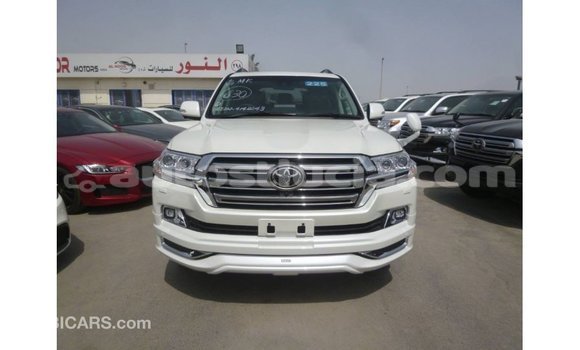 Buy Import Toyota Land Cruiser White Car in Import - Dubai in Anse-la-Raye Buy Import Toyota Land Cruiser White Car in Import - Dubai in Anse-la-Raye
