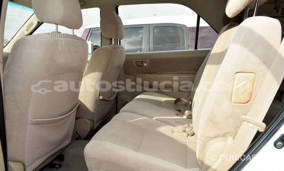 Acheter Import Voiture Toyota Fortuner Blanc à Import - Dubai, Anse-la-Raye Acheter Import Voiture Toyota Fortuner Blanc à Import - Dubai, Anse-la-Raye