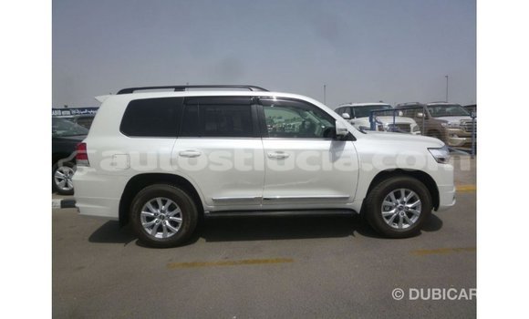 Buy Import Toyota Land Cruiser White Car in Import - Dubai in Anse-la-Raye Buy Import Toyota Land Cruiser White Car in Import - Dubai in Anse-la-Raye