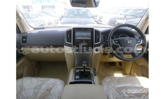 Acheter Import Voiture Toyota Land Cruiser Blanc à Import - Dubai, Anse-la-Raye Acheter Import Voiture Toyota Land Cruiser Blanc à Import - Dubai, Anse-la-Raye