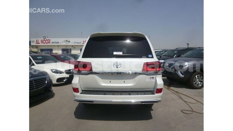 Big with watermark toyota land cruiser anse la raye import dubai 2368