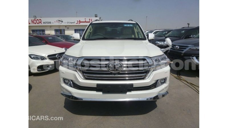Big with watermark toyota land cruiser anse la raye import dubai 2368