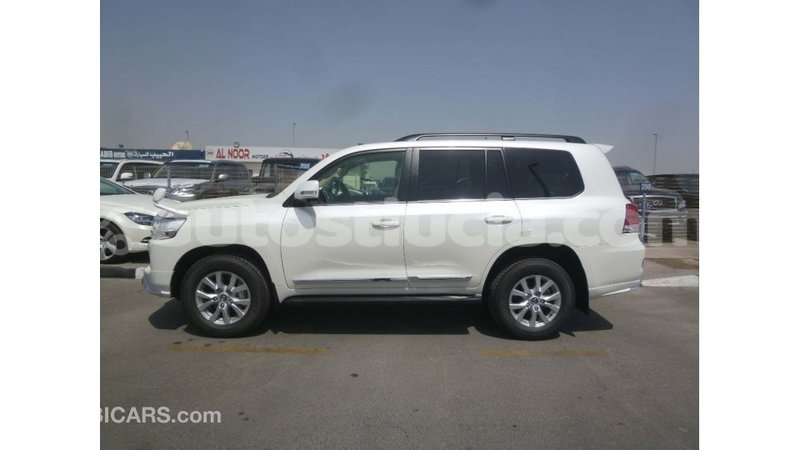 Big with watermark toyota land cruiser anse la raye import dubai 2368