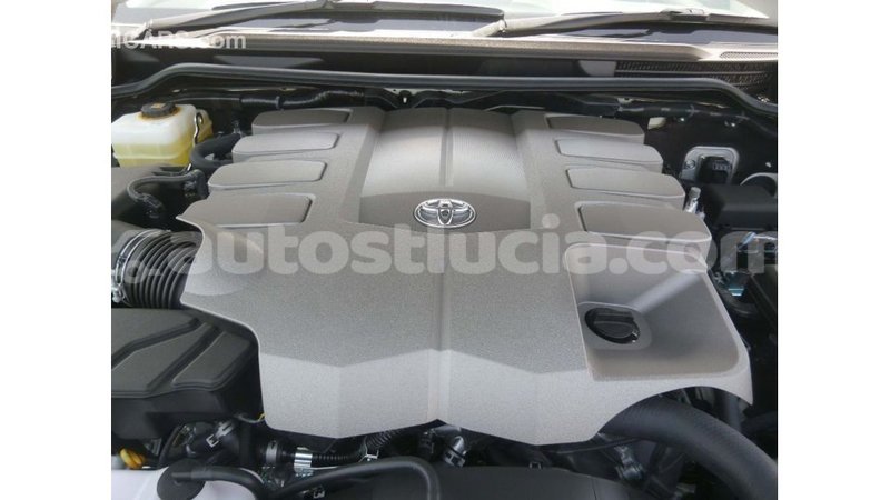 Big with watermark toyota land cruiser anse la raye import dubai 2368