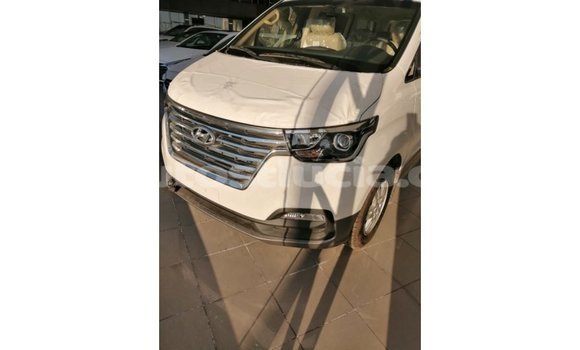 Buy Import Hyundai Accent White Car in Import - Dubai in Anse-la-Raye Buy Import Hyundai Accent White Car in Import - Dubai in Anse-la-Raye