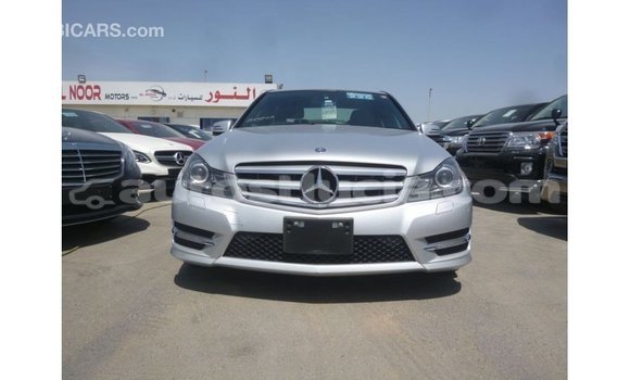 Buy Import Mercedes-Benz 200 Other Car in Import - Dubai in Anse-la-Raye Buy Import Mercedes-Benz 200 Other Car in Import - Dubai in Anse-la-Raye