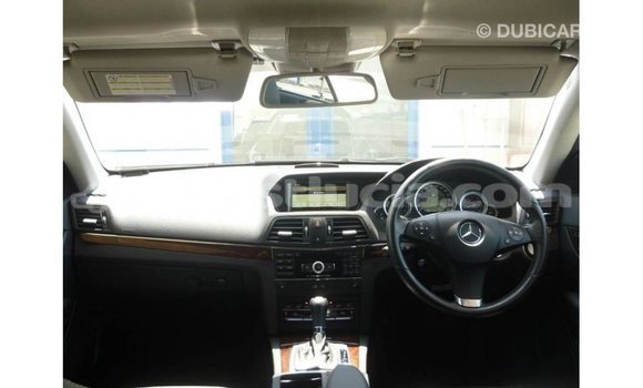 Acheter Import Voiture Mercedes-Benz 250 Noir à Import - Dubai, Anse-la-Raye Acheter Import Voiture Mercedes-Benz 250 Noir à Import - Dubai, Anse-la-Raye