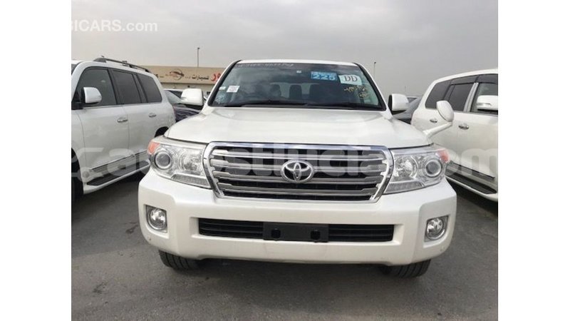 Big with watermark toyota land cruiser anse la raye import dubai 2384
