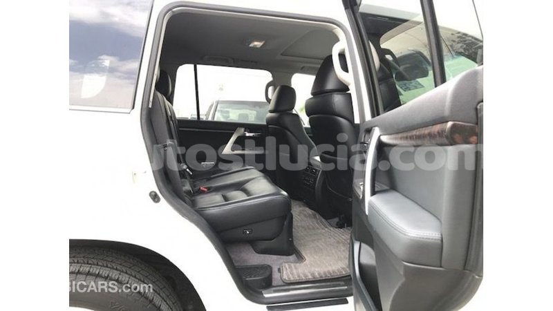 Big with watermark toyota land cruiser anse la raye import dubai 2384