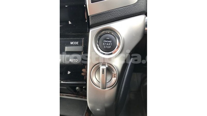 Big with watermark toyota land cruiser anse la raye import dubai 2384