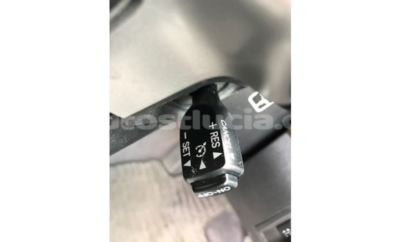 Buy Import Toyota Land Cruiser White Car in Import - Dubai in Anse-la-Raye Buy Import Toyota Land Cruiser White Car in Import - Dubai in Anse-la-Raye