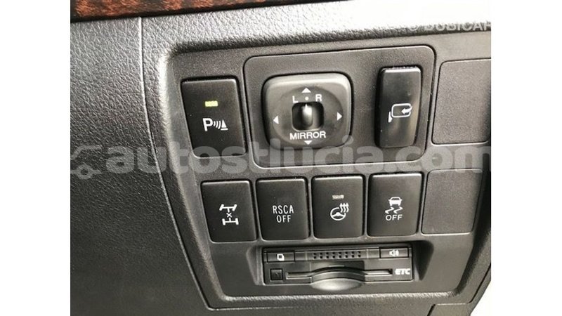 Big with watermark toyota land cruiser anse la raye import dubai 2384