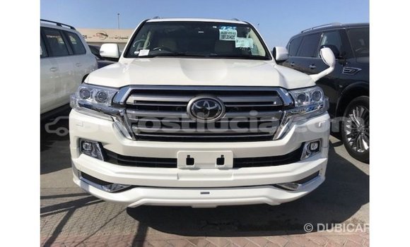 Buy Import Toyota Land Cruiser White Car in Import - Dubai in Anse-la-Raye Buy Import Toyota Land Cruiser White Car in Import - Dubai in Anse-la-Raye