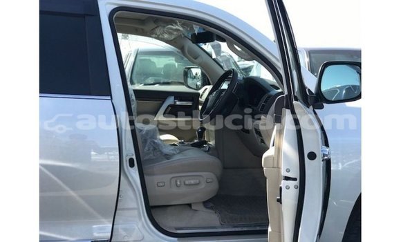 Buy Import Toyota Land Cruiser White Car in Import - Dubai in Anse-la-Raye Buy Import Toyota Land Cruiser White Car in Import - Dubai in Anse-la-Raye