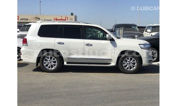 Buy Import Toyota Land Cruiser White Car in Import - Dubai in Anse-la-Raye Buy Import Toyota Land Cruiser White Car in Import - Dubai in Anse-la-Raye