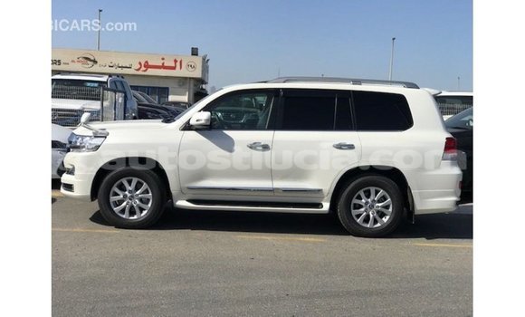 Buy Import Toyota Land Cruiser White Car in Import - Dubai in Anse-la-Raye Buy Import Toyota Land Cruiser White Car in Import - Dubai in Anse-la-Raye