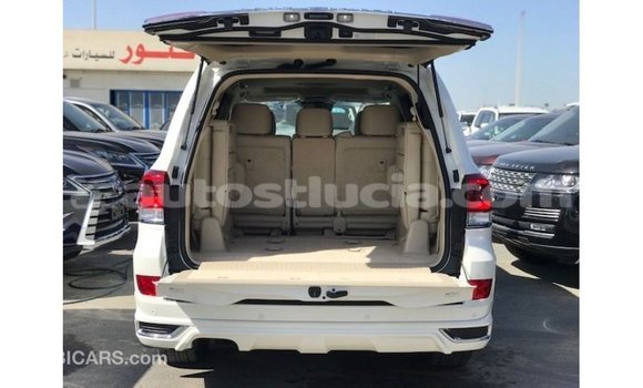 Buy Import Toyota Land Cruiser White Car in Import - Dubai in Anse-la-Raye Buy Import Toyota Land Cruiser White Car in Import - Dubai in Anse-la-Raye