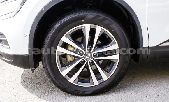 Acheter Import Voiture Renault Koleos Blanc à Import - Dubai, Anse-la-Raye Acheter Import Voiture Renault Koleos Blanc à Import - Dubai, Anse-la-Raye