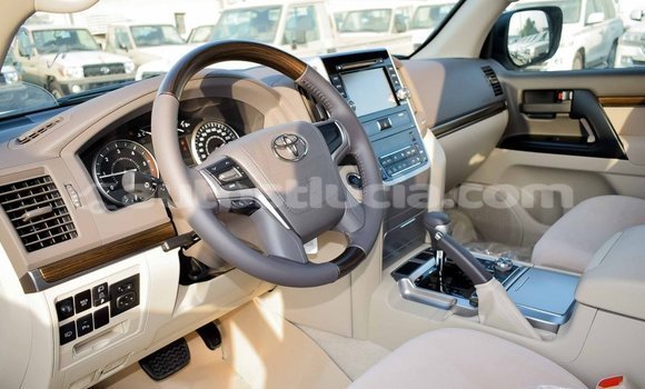 Buy Import Toyota Land Cruiser White Car in Import - Dubai in Anse-la-Raye Buy Import Toyota Land Cruiser White Car in Import - Dubai in Anse-la-Raye