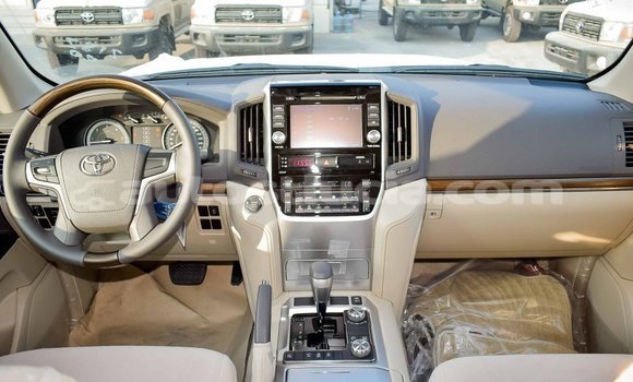 Buy Import Toyota Land Cruiser White Car in Import - Dubai in Anse-la-Raye Buy Import Toyota Land Cruiser White Car in Import - Dubai in Anse-la-Raye