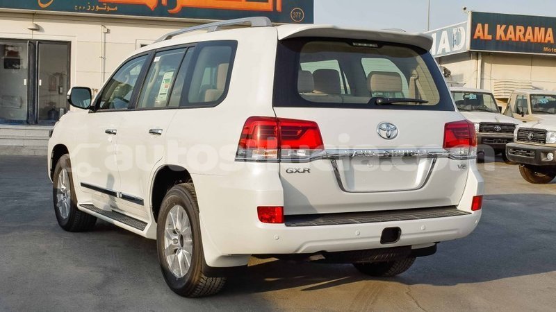 Big with watermark toyota land cruiser anse la raye import dubai 2395