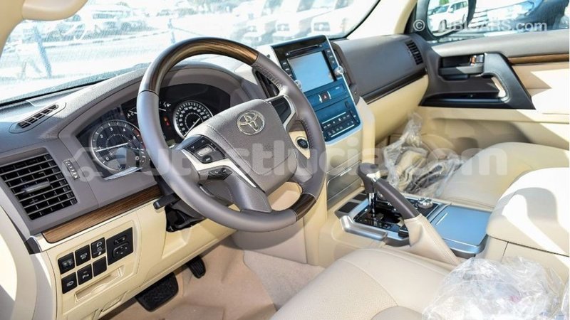 Big with watermark toyota land cruiser anse la raye import dubai 2400