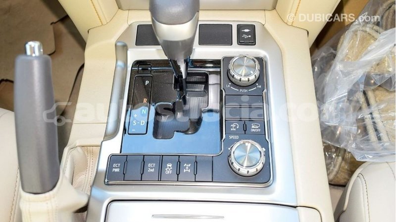 Big with watermark toyota land cruiser anse la raye import dubai 2400