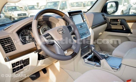 Buy Import Toyota Land Cruiser White Car in Import - Dubai in Anse-la-Raye Buy Import Toyota Land Cruiser White Car in Import - Dubai in Anse-la-Raye