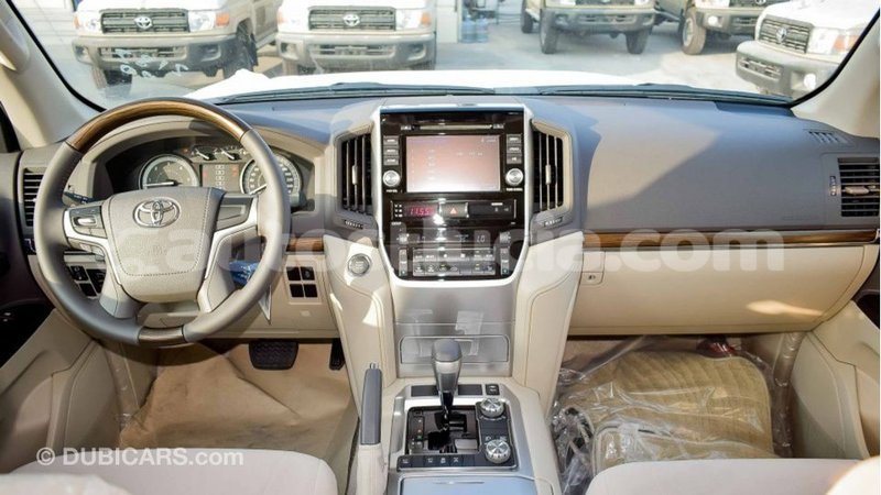Big with watermark toyota land cruiser anse la raye import dubai 2402