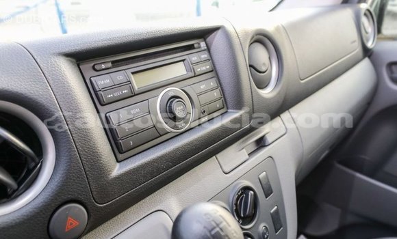 Acheter Import Voiture Nissan Urvan Blanc à Import - Dubai, Anse-la-Raye Acheter Import Voiture Nissan Urvan Blanc à Import - Dubai, Anse-la-Raye