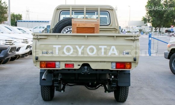 Buy Import Toyota Land Cruiser Beige Car in Import - Dubai in Anse-la-Raye Buy Import Toyota Land Cruiser Beige Car in Import - Dubai in Anse-la-Raye