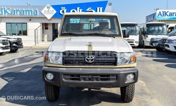 Buy Import Toyota Land Cruiser Beige Car in Import - Dubai in Anse-la-Raye Buy Import Toyota Land Cruiser Beige Car in Import - Dubai in Anse-la-Raye