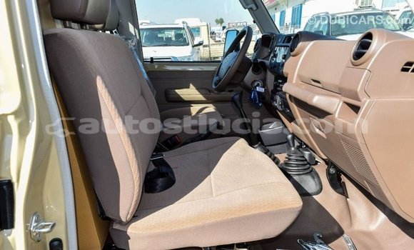 Buy Import Toyota Land Cruiser Beige Car in Import - Dubai in Anse-la-Raye Buy Import Toyota Land Cruiser Beige Car in Import - Dubai in Anse-la-Raye