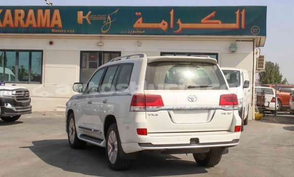 Acheter Import Voiture Toyota Land Cruiser Blanc à Import - Dubai, Anse-la-Raye Acheter Import Voiture Toyota Land Cruiser Blanc à Import - Dubai, Anse-la-Raye