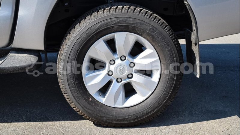 Big with watermark toyota hilux anse la raye import dubai 2422