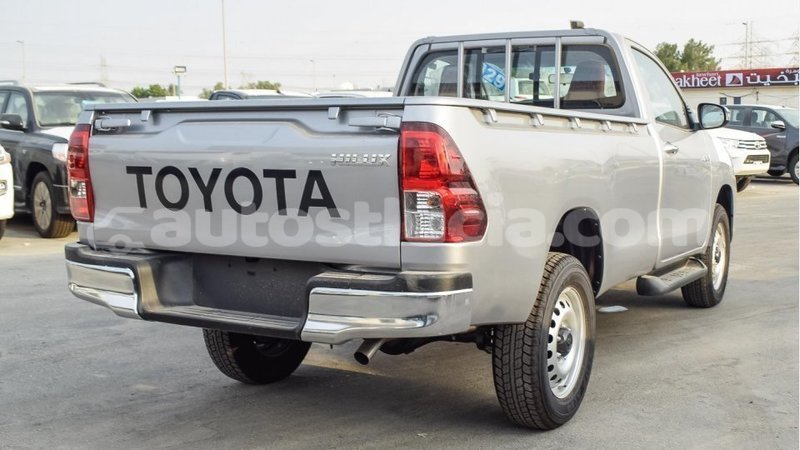 Big with watermark toyota hilux anse la raye import dubai 2423