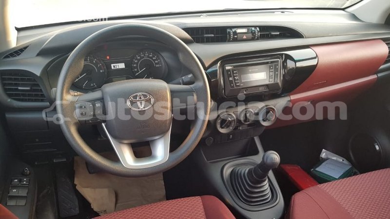 Big with watermark toyota hilux anse la raye import dubai 2424