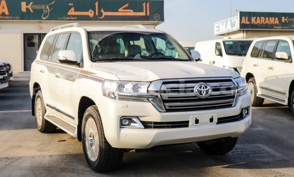 Buy Import Toyota Land Cruiser White Car in Import - Dubai in Anse-la-Raye Buy Import Toyota Land Cruiser White Car in Import - Dubai in Anse-la-Raye