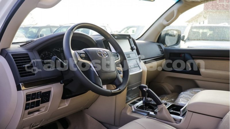 Big with watermark toyota land cruiser anse la raye import dubai 2425