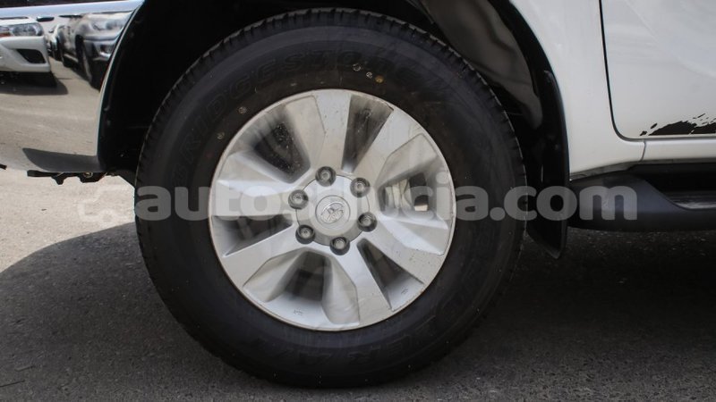 Big with watermark toyota hilux anse la raye import dubai 2430